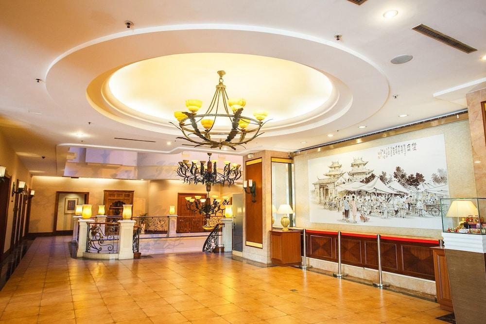 Wei-Yat Grand Hotel Ταϊνάν Εξωτερικό φωτογραφία