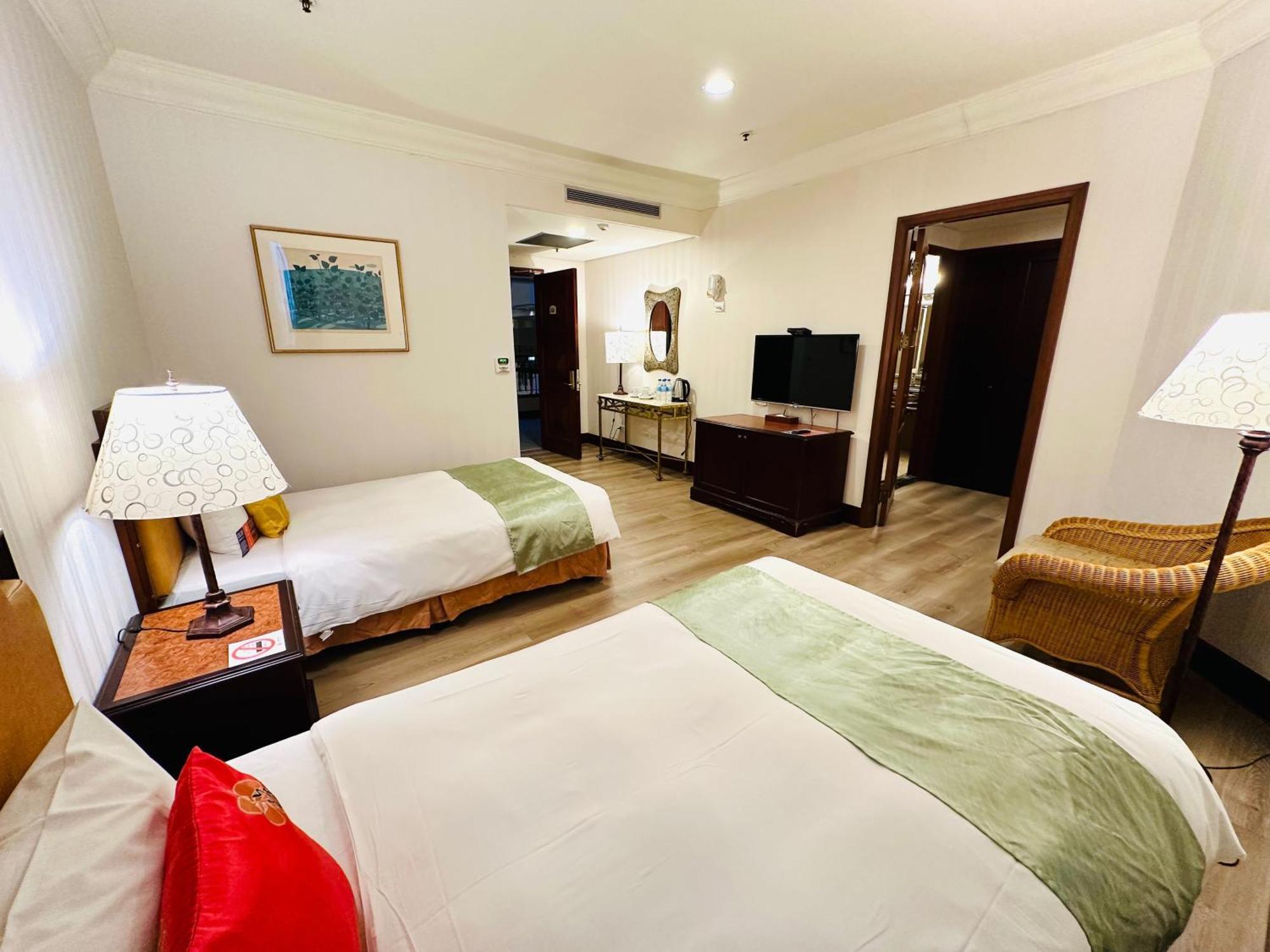 Wei-Yat Grand Hotel Ταϊνάν Εξωτερικό φωτογραφία