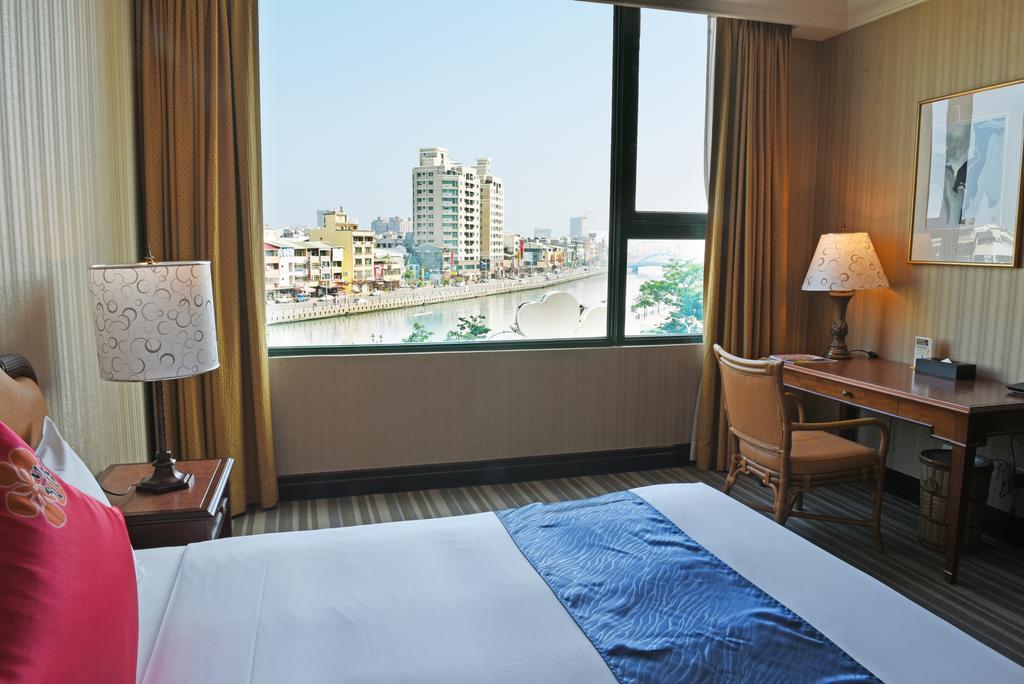 Wei-Yat Grand Hotel Ταϊνάν Εξωτερικό φωτογραφία