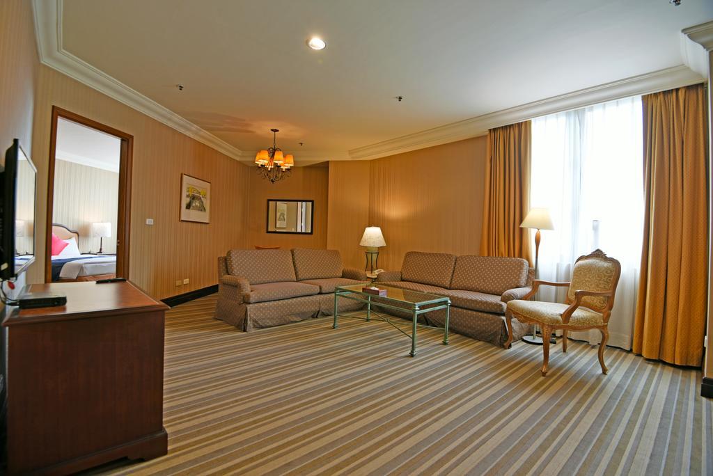 Wei-Yat Grand Hotel Ταϊνάν Εξωτερικό φωτογραφία