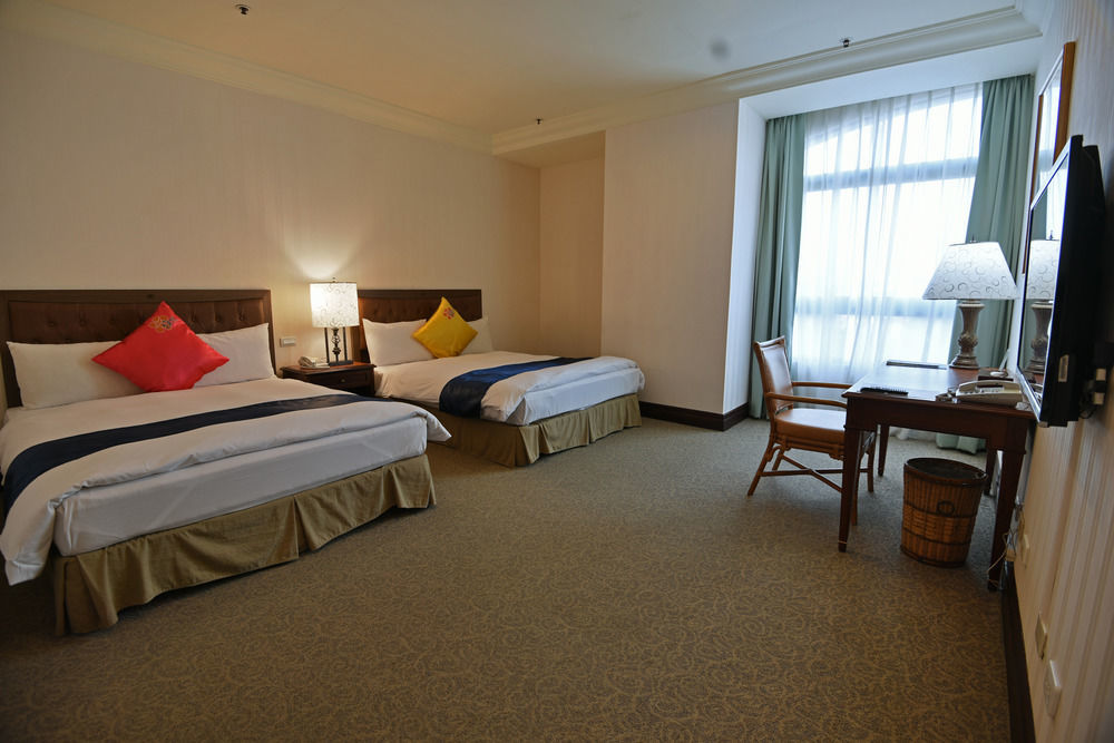 Wei-Yat Grand Hotel Ταϊνάν Εξωτερικό φωτογραφία