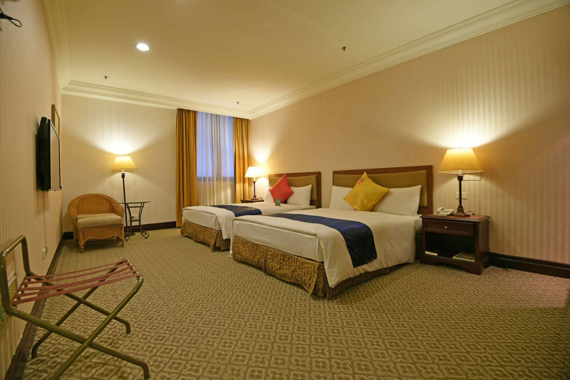 Wei-Yat Grand Hotel Ταϊνάν Εξωτερικό φωτογραφία