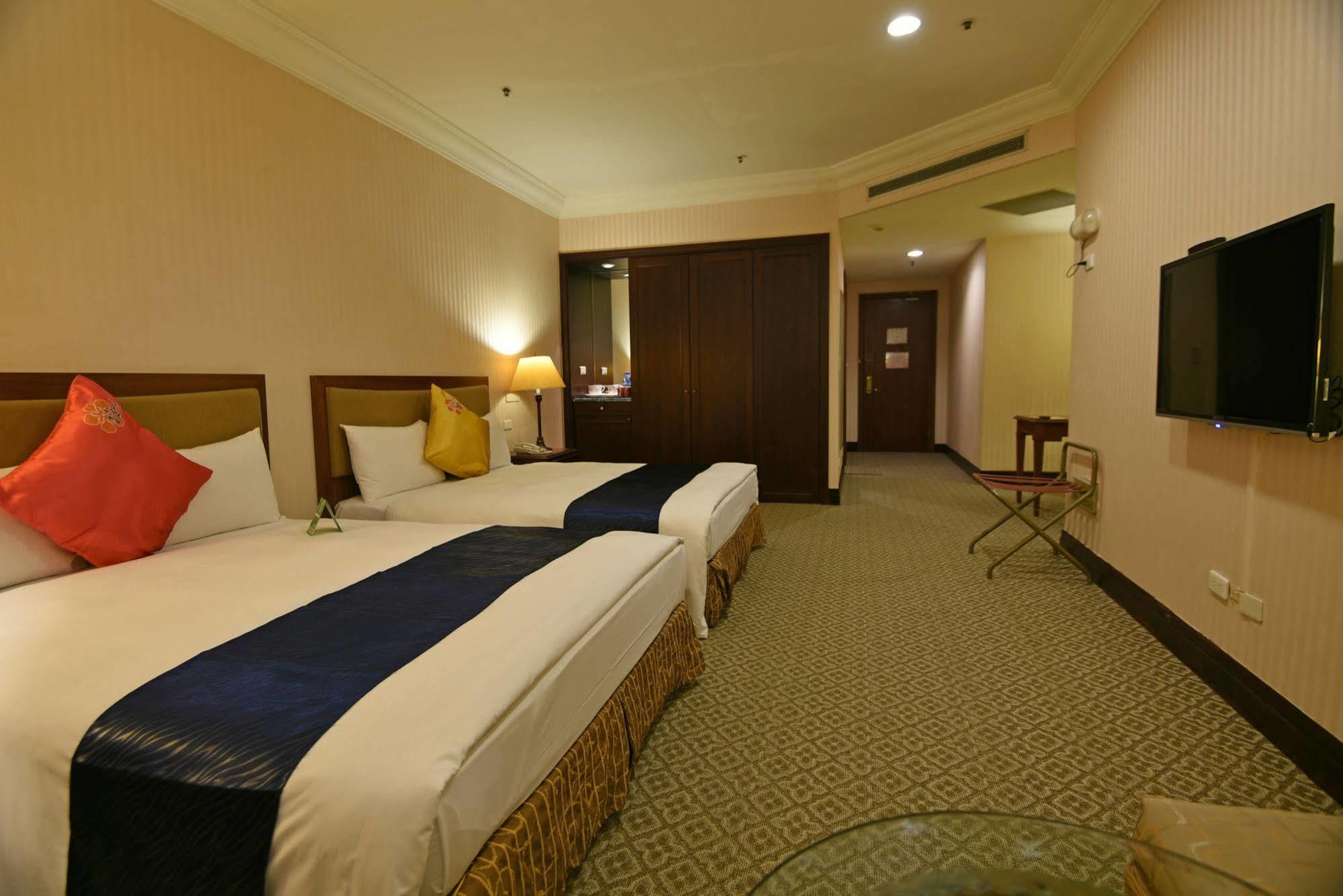 Wei-Yat Grand Hotel Ταϊνάν Εξωτερικό φωτογραφία
